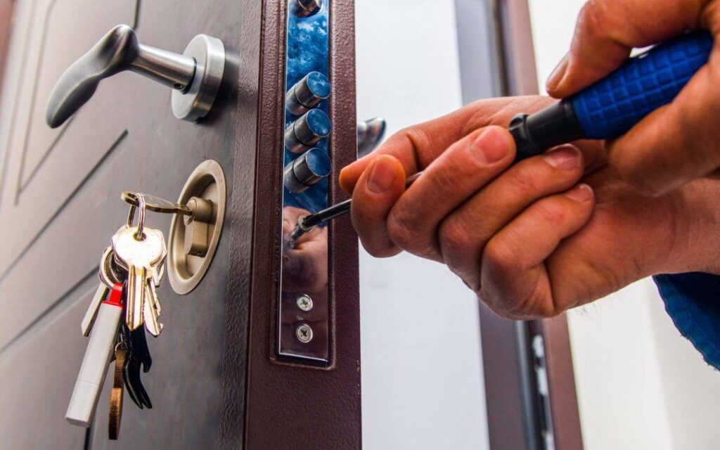 Save You Hundreds When You Hire a Locksmith Preston